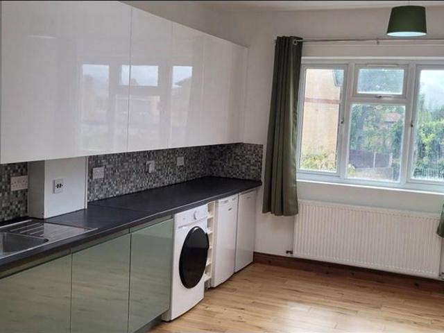 Apartment for rent in Strand-on-the-Green, Greater London