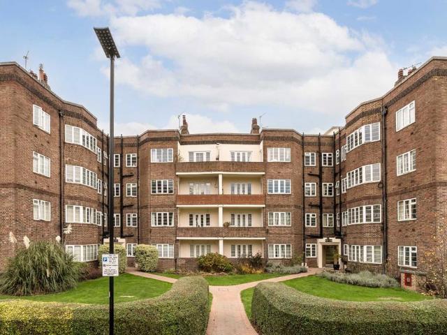 Apartment for rent in London Borough of Hounslow, Strand