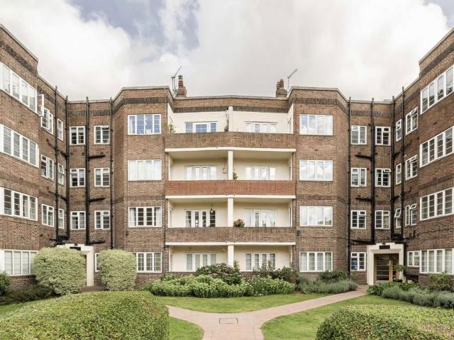 Apartment for rent in London Borough of Hounslow, Strand