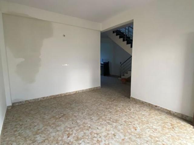 House for sale in Madya
