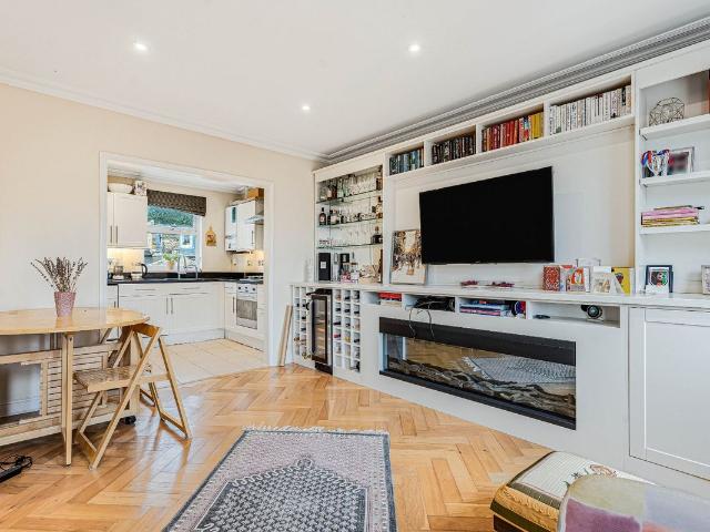 Apartment for rent in Clapham Junction, Greater London