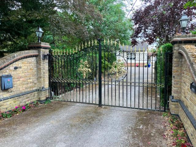 Apartment for rent in Clapgate, Navestock Side