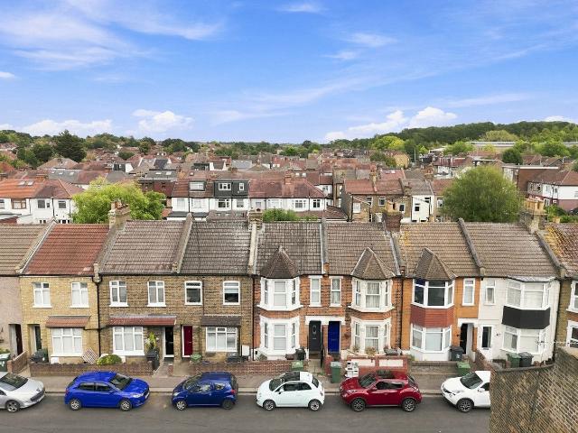 House for rent in Highams Park, Greater London