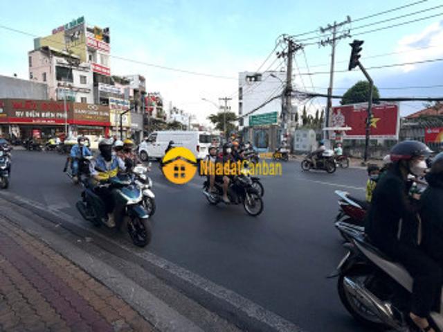 Mặt bằng cho thuê