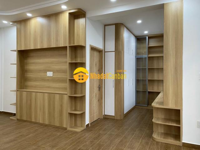 Nhà mặt phố bán