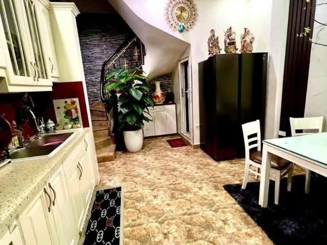Nhà cho thuê tại Hoàn Kiếm, Hà Nội