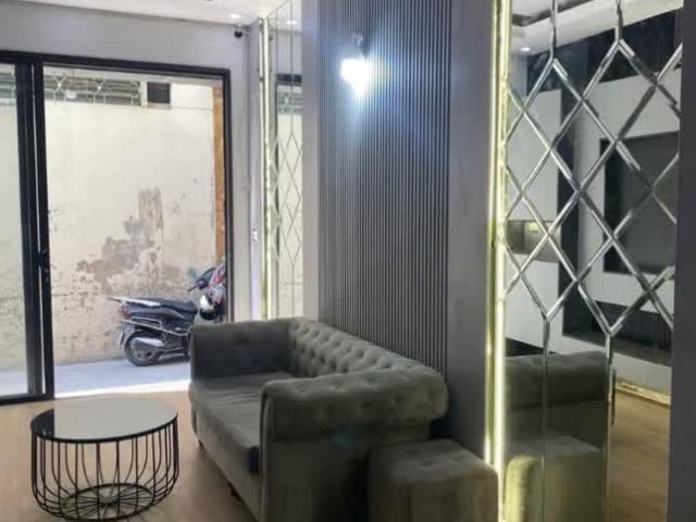 Nhà cho thuê tại Hoàn Kiếm, Hà Nội