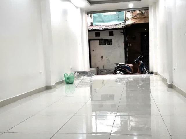 Nhà cho thuê tại Hoàn Kiếm, Hà Nội