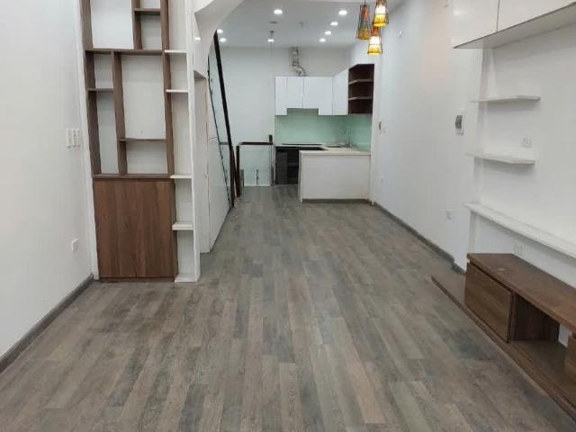 Nhà mặt phố cho thuê tại Hà Nội