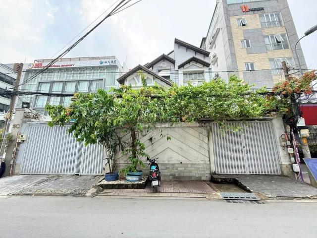 Biệt Thự cho thuê tại Khu phố 11, Thành phố Hồ Chí Minh