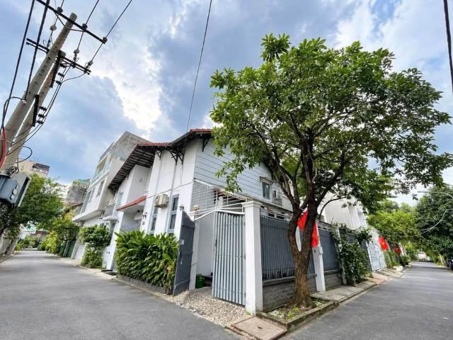 Biệt Thự cho thuê tại Khu phố 8, Thành phố Hồ Chí Minh
