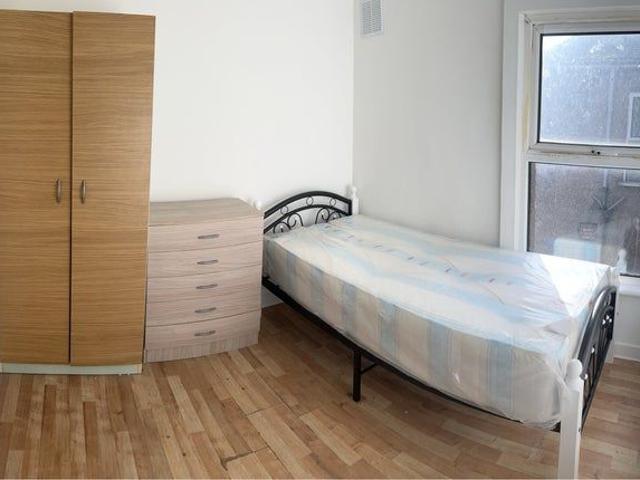 Room for rent in Maryland, Greater London