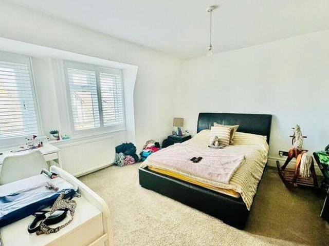 House for rent in Ascot