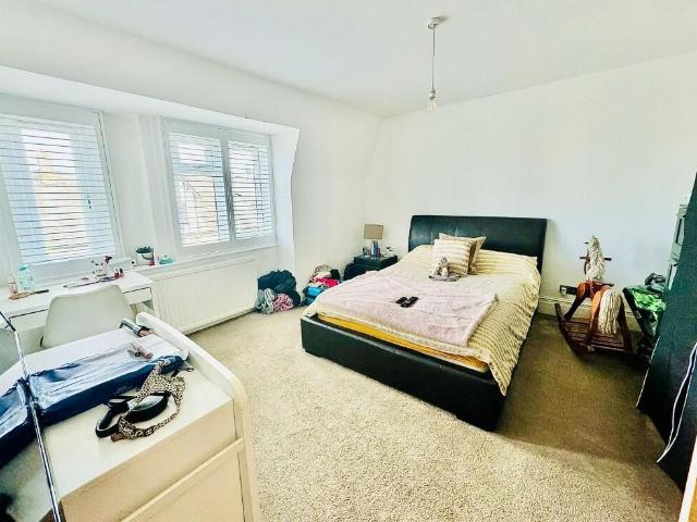 Room for rent in Sunningdale