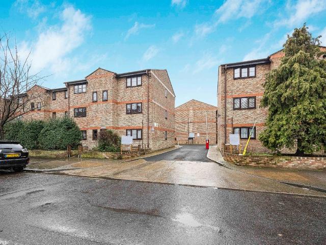 Apartment for rent in Maryland, Greater London