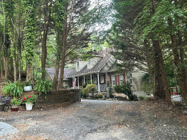 House for sale in Dahlonega, Georgia