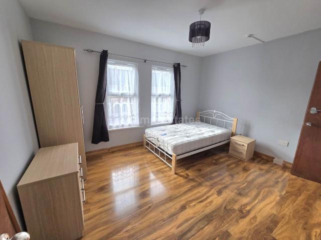 Studio for rent in Newtown, Reading