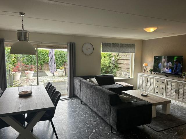 Woning te huur in Nieuwenhoorn, Hellevoetsluis