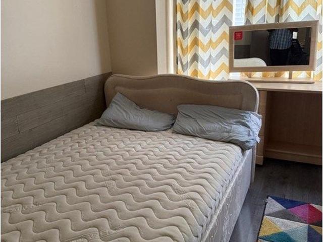 Room for rent in Lee Bank, Greater Manchester