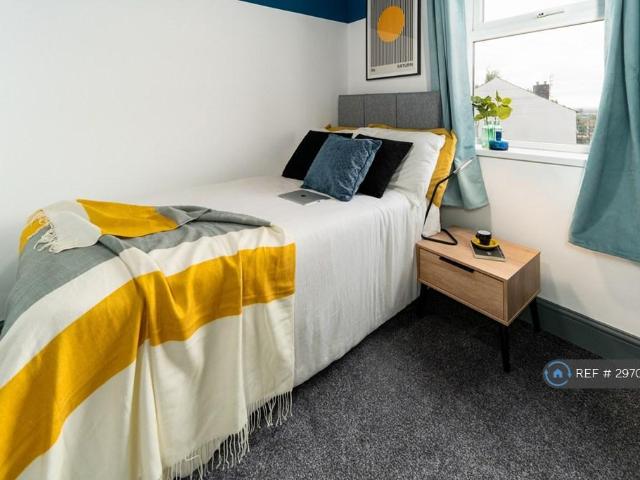 House for rent in Newtown, Salford
