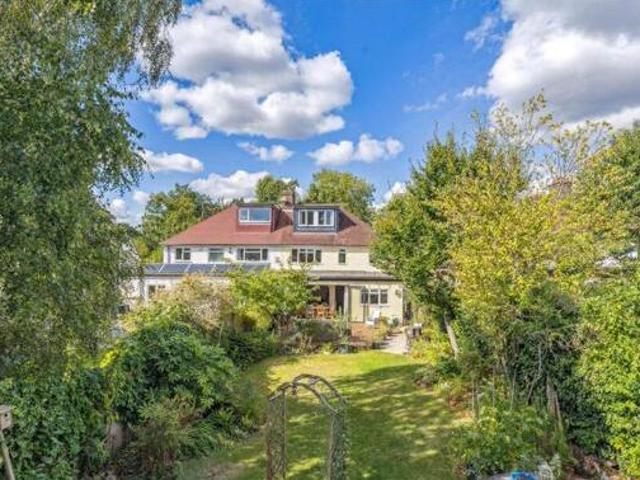House for sale in Batchworth, Hertfordshire
