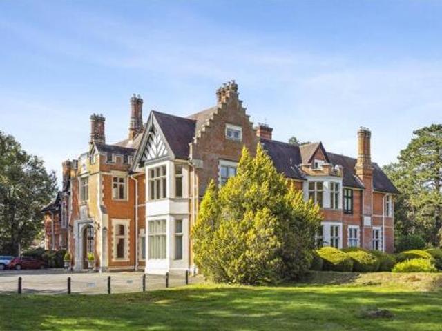 House for sale in Batchworth, Hertfordshire