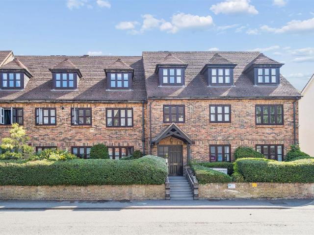 Apartment for rent in Heronsgate, Batchworth