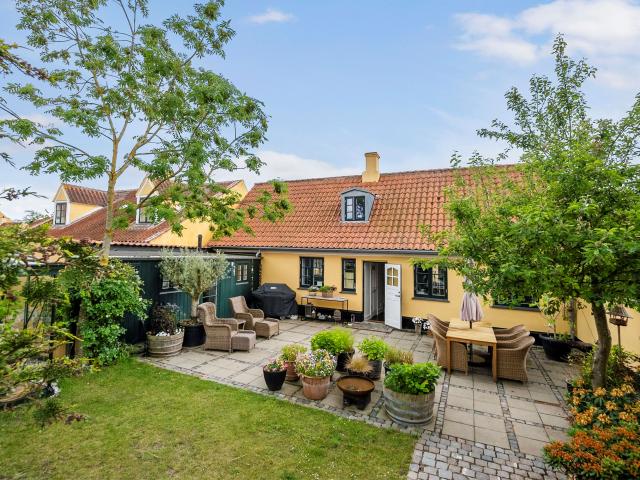 Ejendom til salg i Dragør, Brøndby