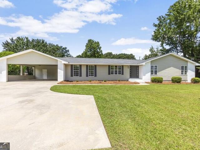 House for sale in Hawkinsville