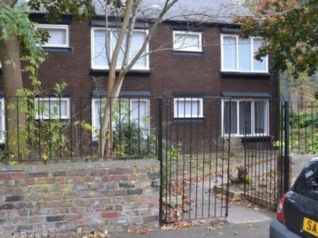 Apartment for rent in Calderstones