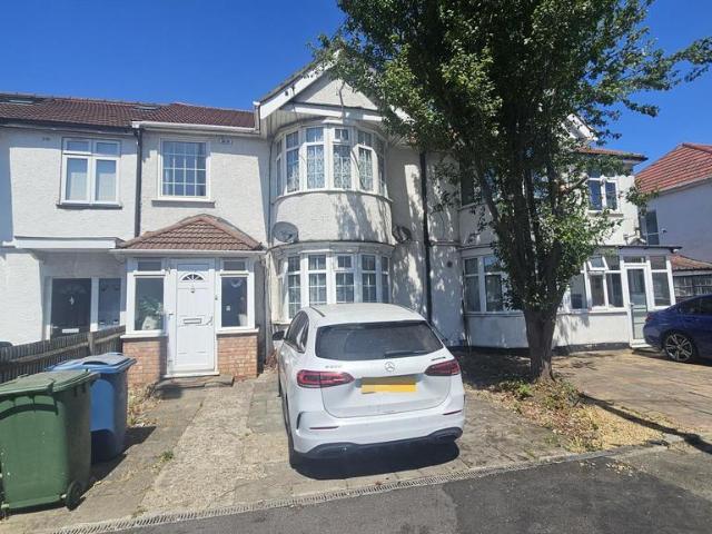 House for rent in Kenton, Greater London