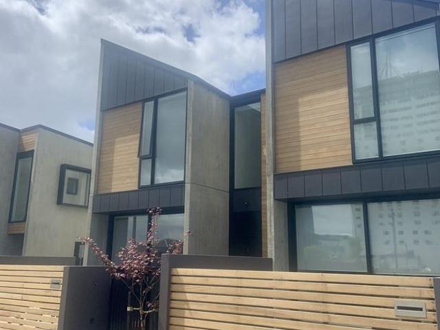 Apartment for rent in Heathcote, Canterbury