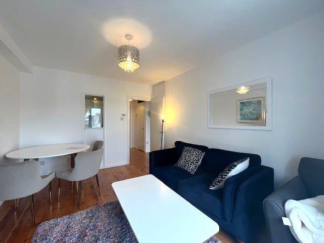 Apartment to rent in Bluebell, North Tipperary