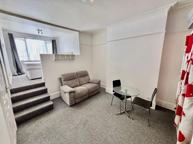 Studio for rent in Boscombe, Bournemouth