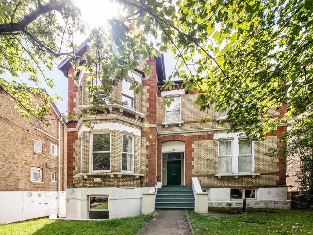 Apartment for rent in St Martins Estate, Greater London