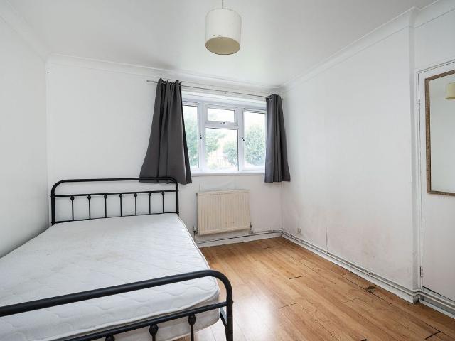 Apartment for rent in St. George in the East, Greater London