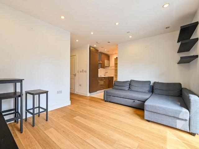 Studio for rent in St. George in the East, Greater London