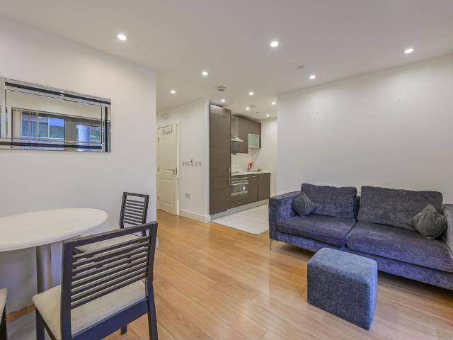 Studio for rent in St. George in the East, Wapping