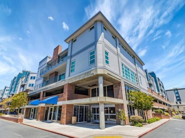 Condo for sale in Emeryville, California