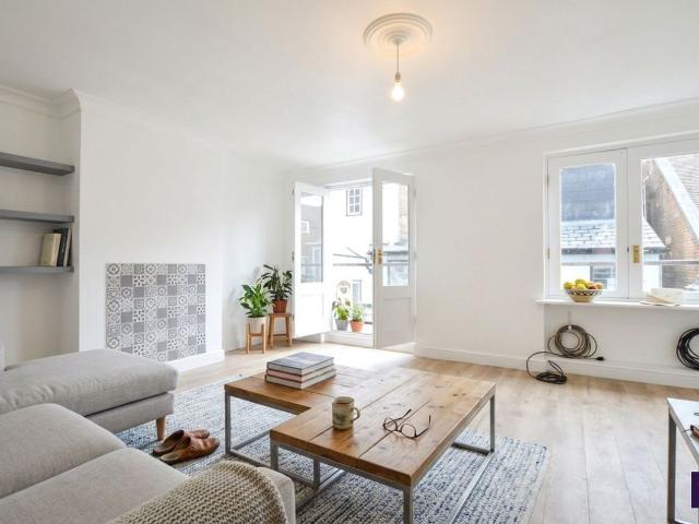 Apartment for rent in St Albans, Five Acres