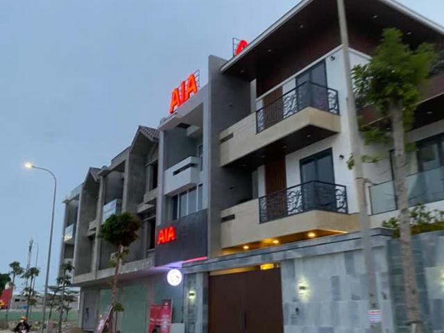Nhà mặt phố bán