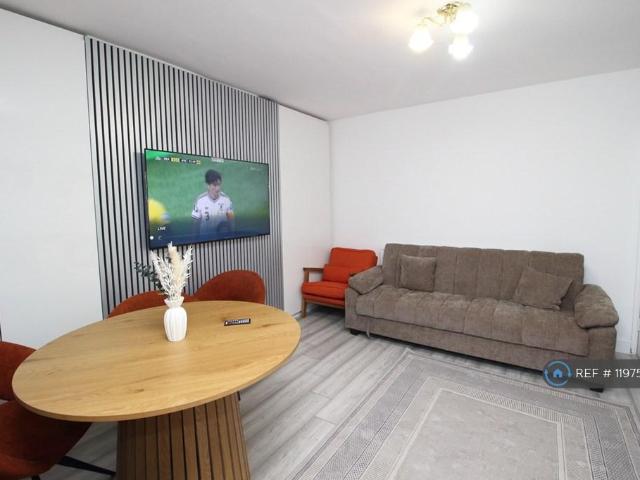 House for rent in Ratcliffe, Stepney