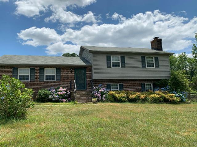 House for sale in Amelia, Amelia County