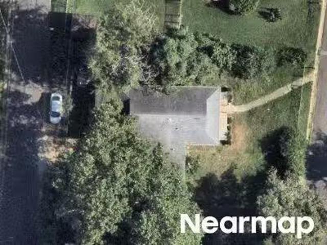 House for sale in Benton