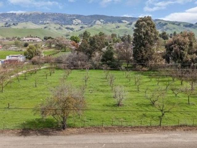 Land for sale in San Martin, California