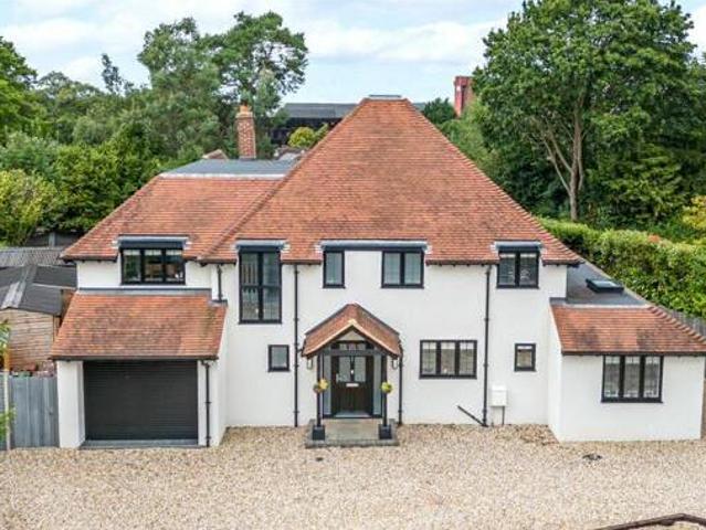 House for sale in Farnborough Park, Rushmoor