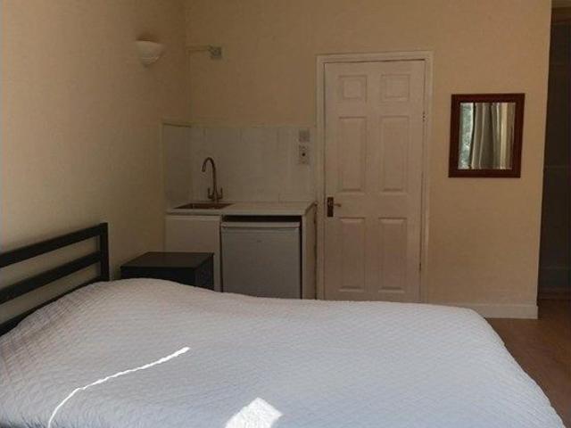 Room for rent in Friern Barnet, Greater London