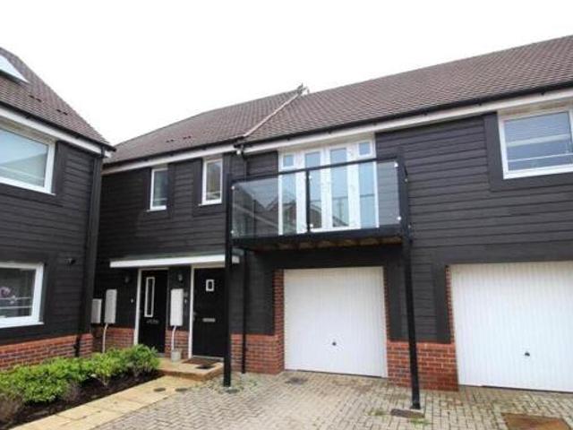 House for sale in Fleet, Hart