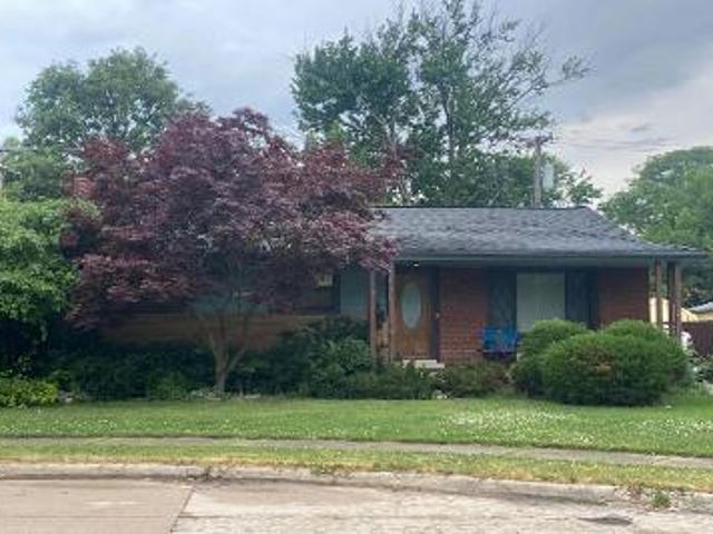 House for sale in Harper Woods