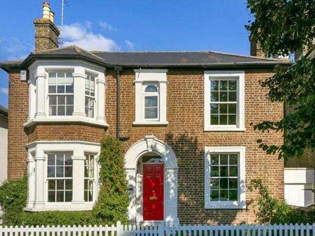 House for sale in Kingston Upon Thames, Greater London